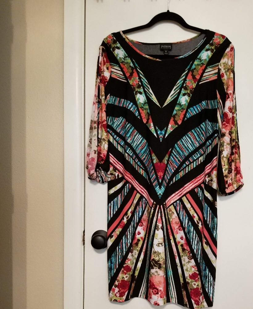 DRESS